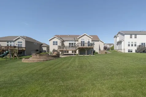 1502 Quail Ridge Road Cedar Falls IA 50613