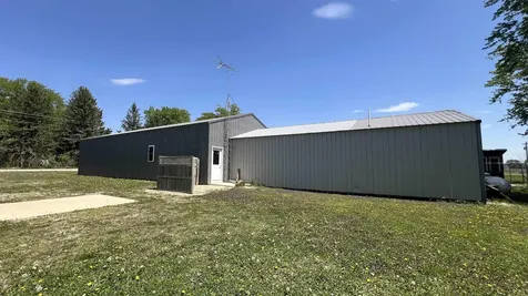 2496 239th Street New Hampton IA 50659