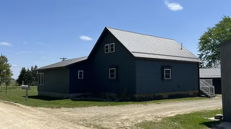 2496 239th Street New Hampton IA 50659