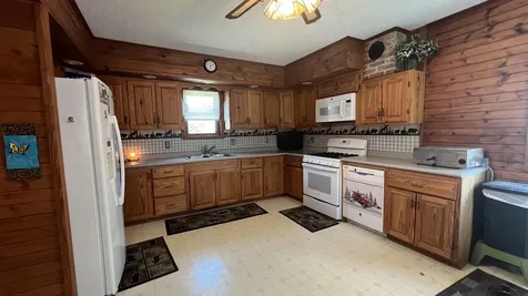 2496 239th Street New Hampton IA 50659