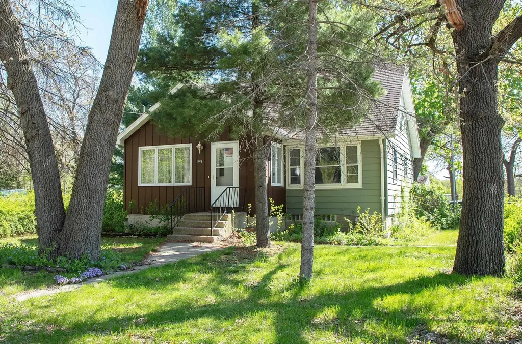 1919 Cypress Avenue Cedar Falls IA 50613