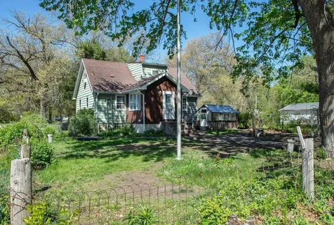 1919 Cypress Avenue Cedar Falls IA 50613