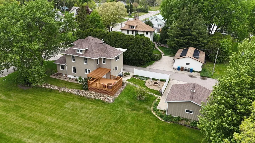 6205 Kimball Avenue Waterloo IA 50701