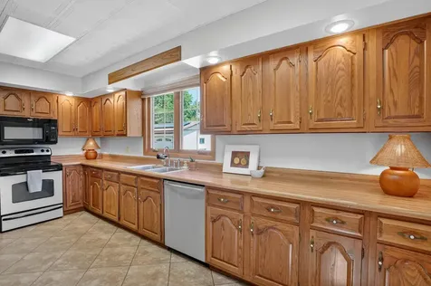 6205 Kimball Avenue Waterloo IA 50701