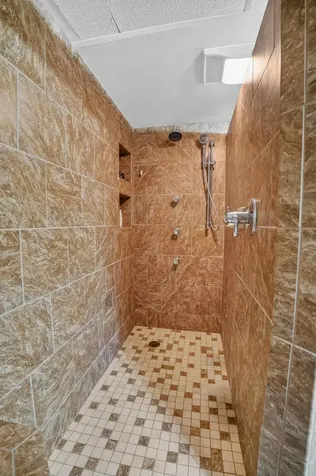 6205 Kimball Avenue Waterloo IA 50701
