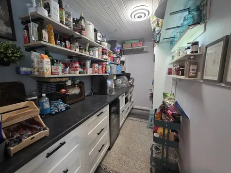 2208 Jefferson Road Manchester IA 52057
