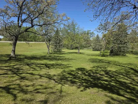 2208 Jefferson Road Manchester IA 52057