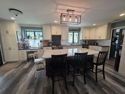 2208 Jefferson Road Manchester IA 52057