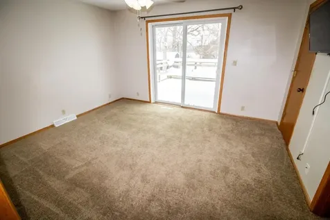 2122 Bicentennial Drive Cedar Falls IA 50613