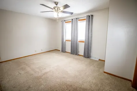 2122 Bicentennial Drive Cedar Falls IA 50613