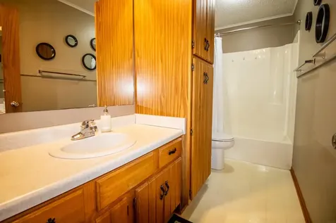 2122 Bicentennial Drive Cedar Falls IA 50613