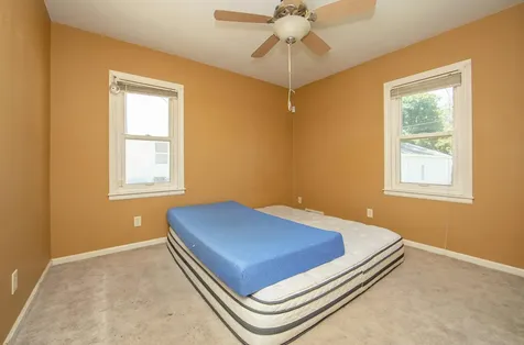 706 Kern Waterloo IA 50703
