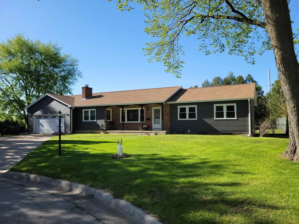 1162 Rachael Street Waterloo IA 50701