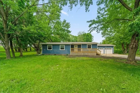11698 S33 Highway Iowa Falls IA 50126