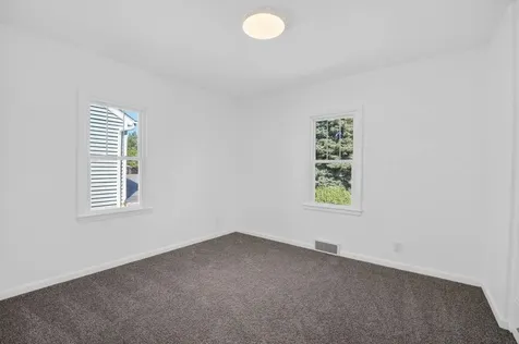 1115 W 10th Street Cedar Falls IA 50613