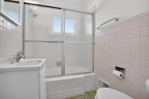 1115 W 10th Street Cedar Falls IA 50613