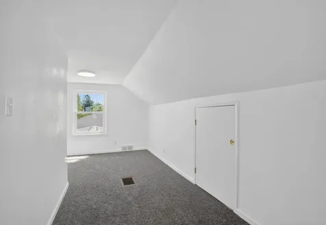 1115 W 10th Street Cedar Falls IA 50613