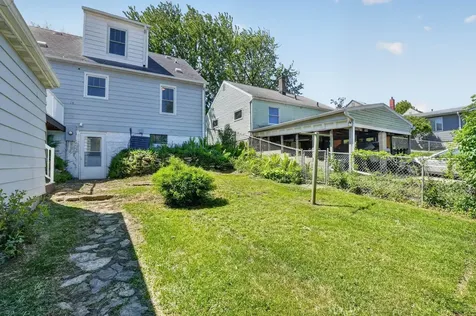 1115 W 10th Street Cedar Falls IA 50613