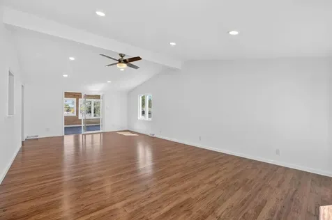 1115 W 10th Street Cedar Falls IA 50613