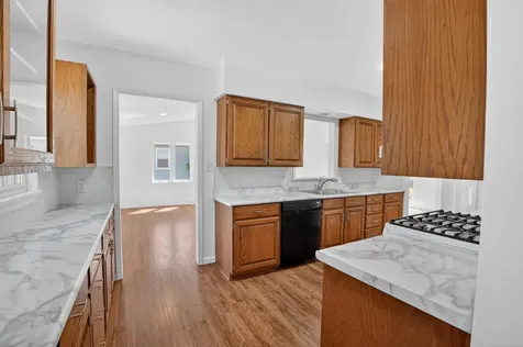 1115 W 10th Street Cedar Falls IA 50613