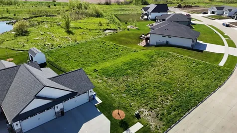 4631 Wild Horse Drive Cedar Falls IA 50613