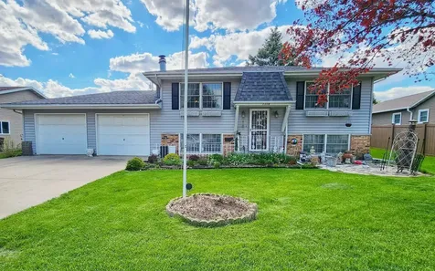 1328 N 5th Street Manchester IA 52057