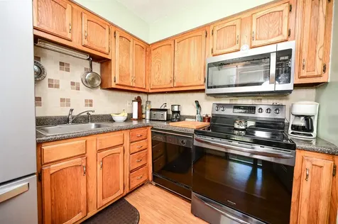 1328 N 5th Street Manchester IA 52057