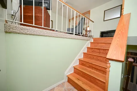1328 N 5th Street Manchester IA 52057