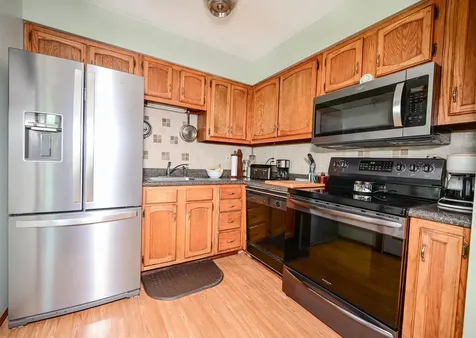 1328 N 5th Street Manchester IA 52057