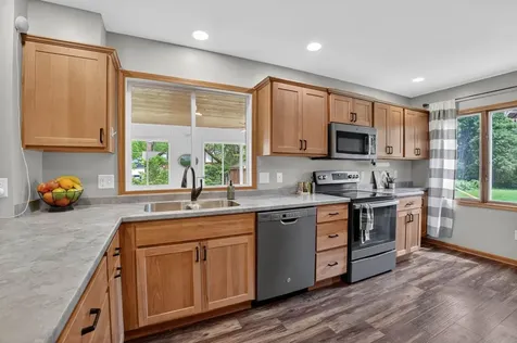 171 Lovejoy Avenue Waterloo IA 50701
