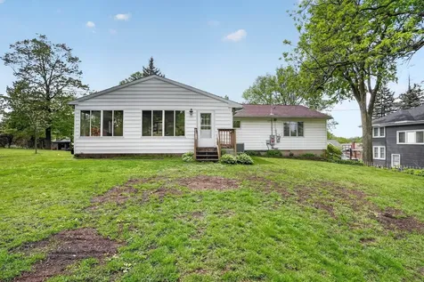 171 Lovejoy Avenue Waterloo IA 50701
