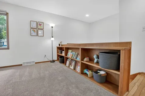 171 Lovejoy Avenue Waterloo IA 50701