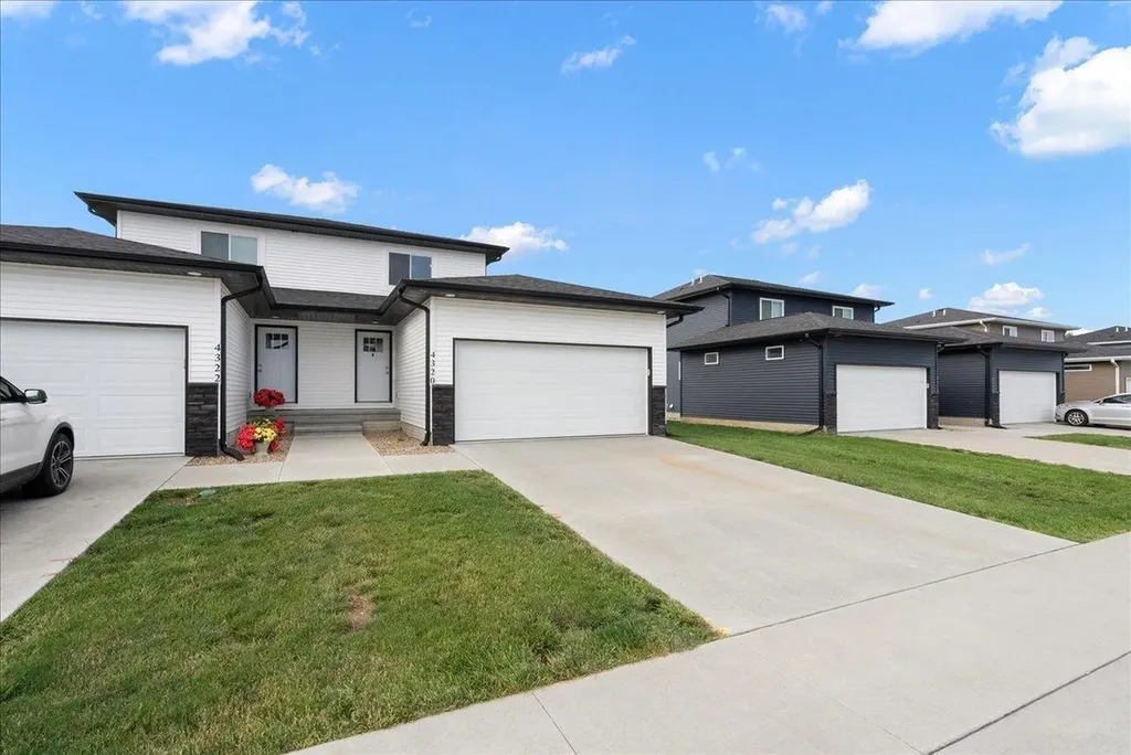 4332 S Mourning Dove Drive Waterloo IA 50702