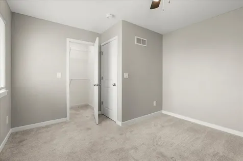 4332 S Mourning Dove Drive Waterloo IA 50702