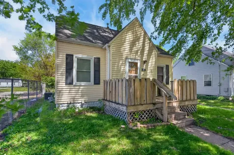 928 W Parker Street Waterloo IA 50703
