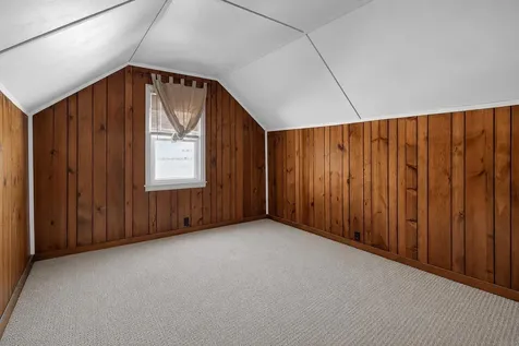 928 W Parker Street Waterloo IA 50703