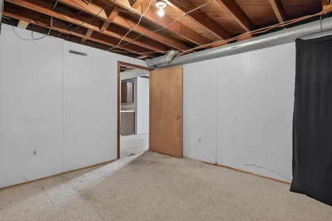 928 W Parker Street Waterloo IA 50703