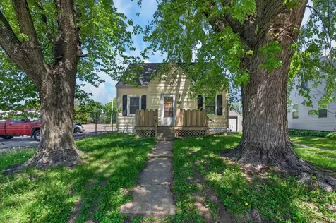 928 W Parker Street Waterloo IA 50703