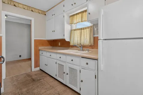 928 W Parker Street Waterloo IA 50703