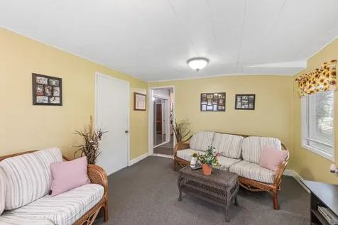 716 E 13th Street Sumner IA 50674