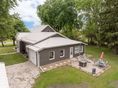 716 E 13th Street Sumner IA 50674