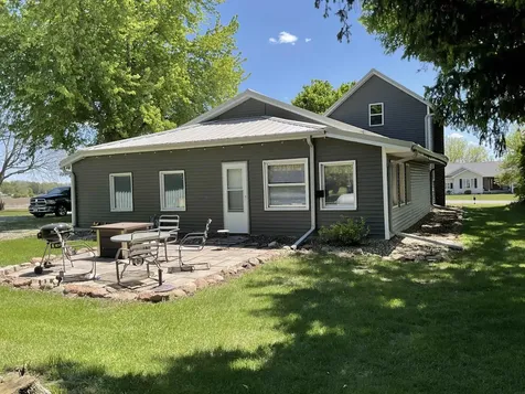 716 E 13th Street Sumner IA 50674