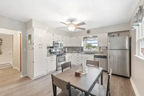716 E 13th Street Sumner IA 50674