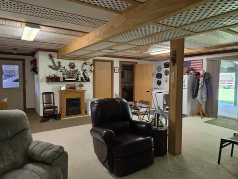 32387 Highway 52 Guttenberg IA 52052