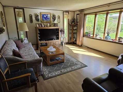 32387 Highway 52 Guttenberg IA 52052