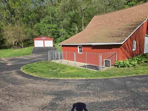 32387 Highway 52 Guttenberg IA 52052
