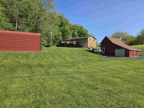 32387 Highway 52 Guttenberg IA 52052
