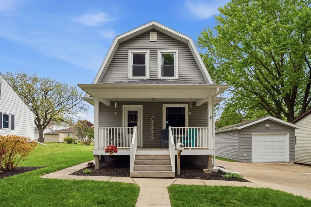 330 S Walnut Avenue New Hampton IA 50659