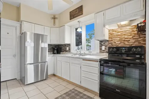 330 S Walnut Avenue New Hampton IA 50659