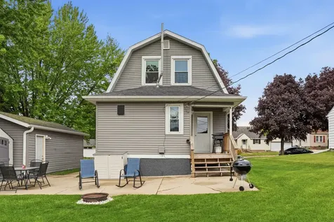 330 S Walnut Avenue New Hampton IA 50659